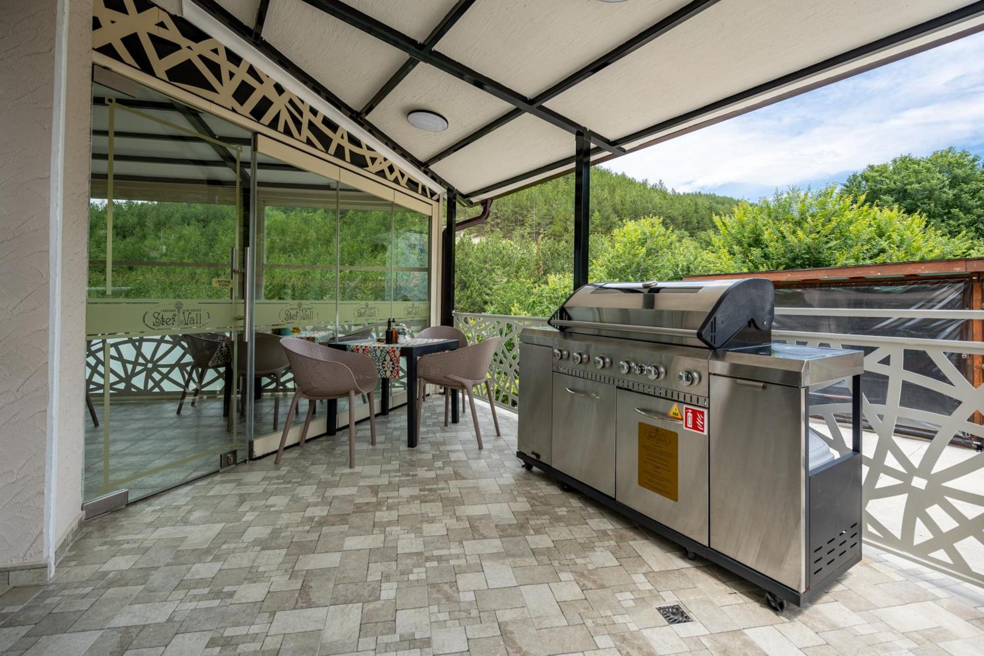 Club Houses Stefvall Glavatartsi Bagian luar foto