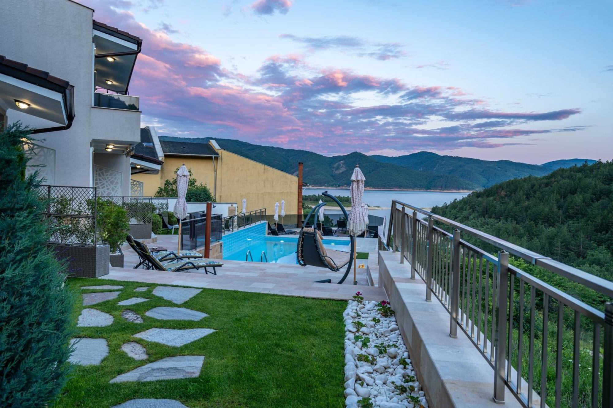Club Houses Stefvall Glavatartsi Bagian luar foto