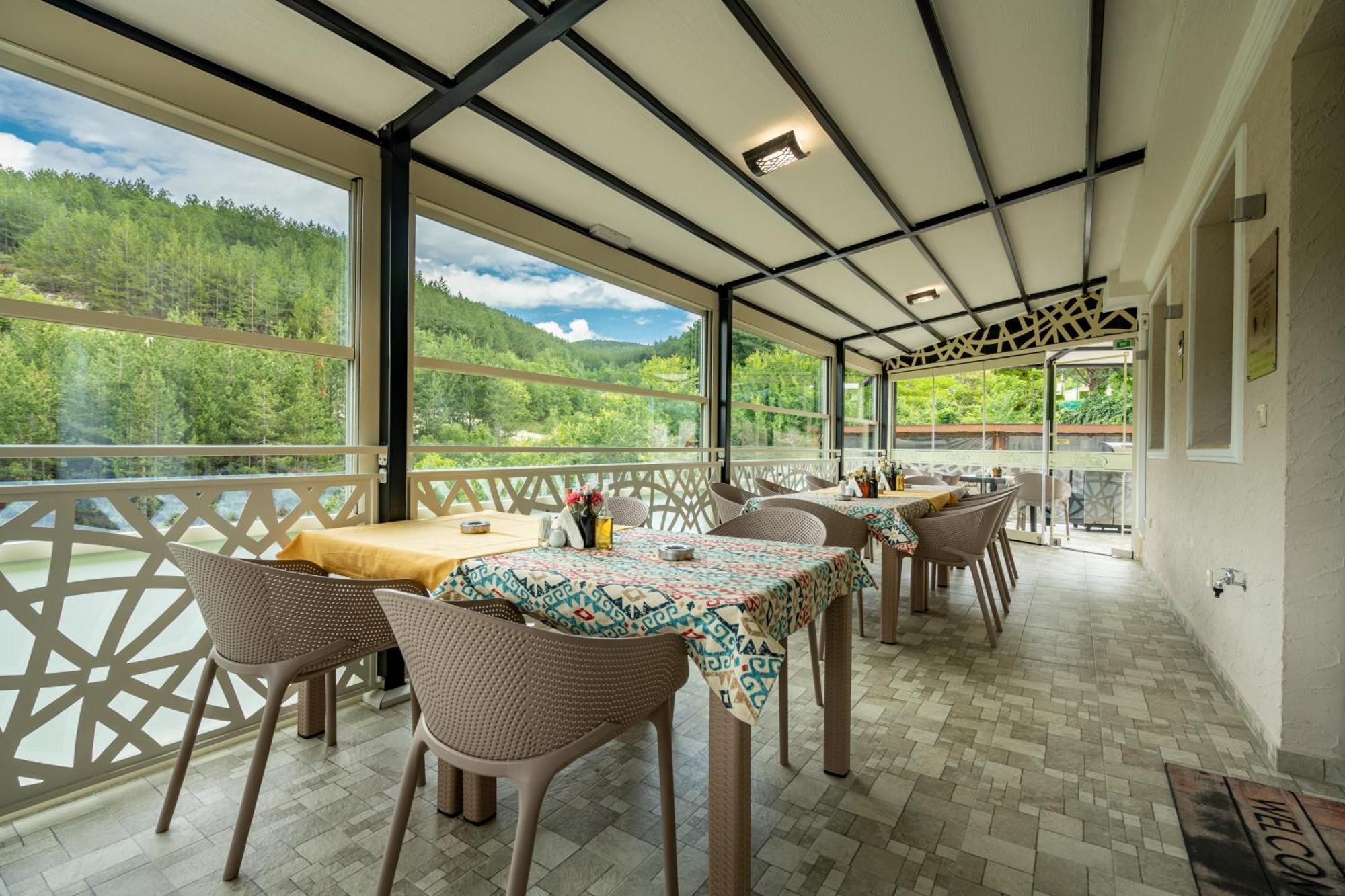 Club Houses Stefvall Glavatartsi Bagian luar foto