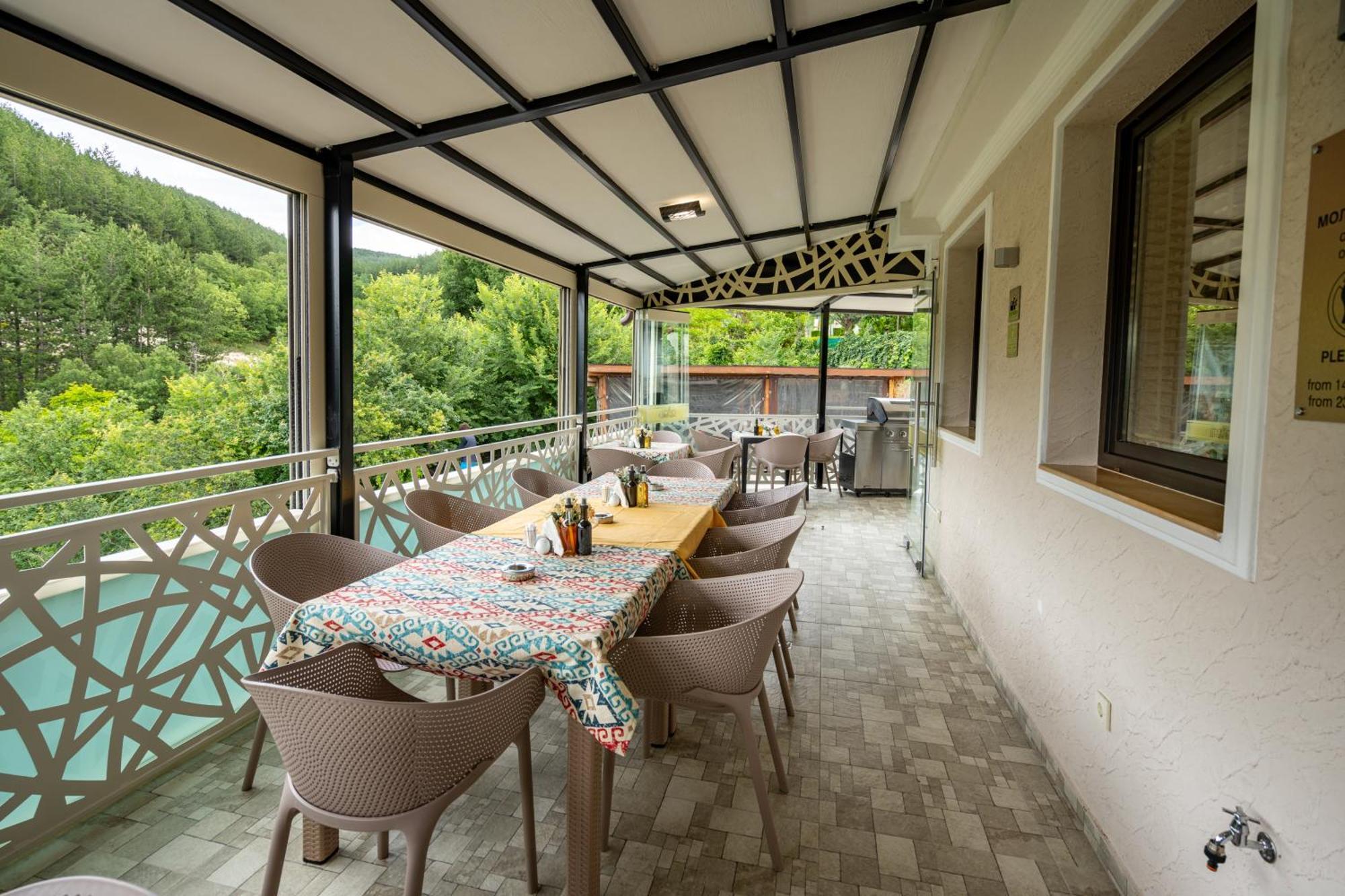 Club Houses Stefvall Glavatartsi Bagian luar foto
